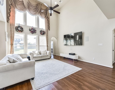 19027 Bowden Harbour Drive - Photo Thumbnail 4