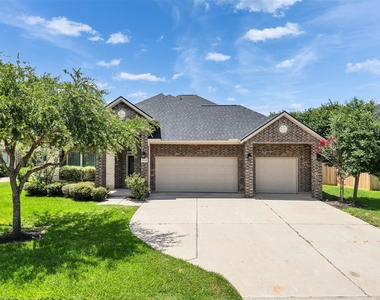 20126 Turtle Brook Lane - Photo Thumbnail 2