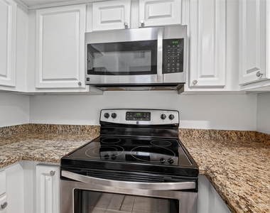 6466 Bayou Glen Road - Photo Thumbnail 17
