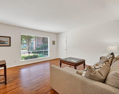 6466 Bayou Glen Road - Photo Thumbnail 9