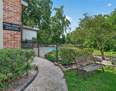 6466 Bayou Glen Road - Photo Thumbnail 33