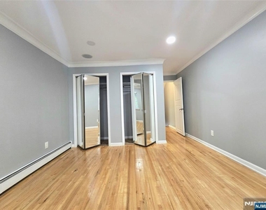174 Palisade - Photo Thumbnail 11