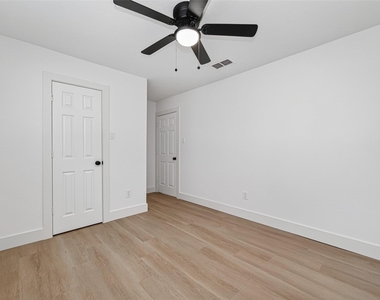 1834 Shadow Rock Drive - Photo Thumbnail 25
