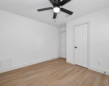 1834 Shadow Rock Drive - Photo Thumbnail 29