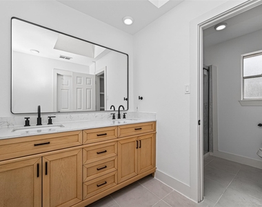1834 Shadow Rock Drive - Photo Thumbnail 34