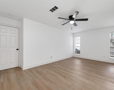 1834 Shadow Rock Drive - Photo Thumbnail 31