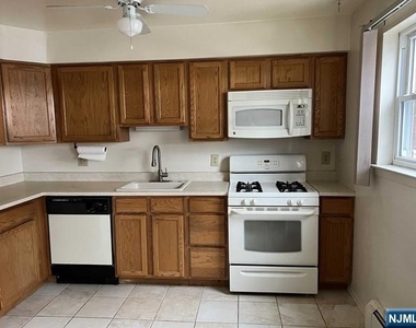17 Manchester - Photo Thumbnail 1