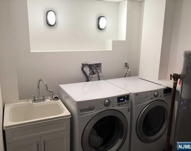 212 Delmar - Photo Thumbnail 18