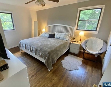 212 Delmar - Photo Thumbnail 10