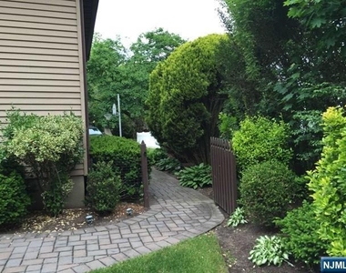 212 Delmar - Photo Thumbnail 24