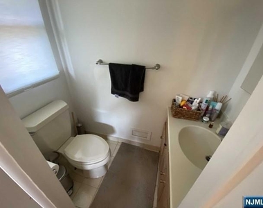 212 Delmar - Photo Thumbnail 15
