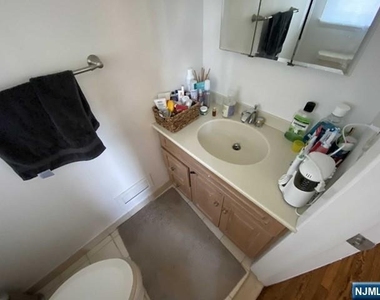 212 Delmar - Photo Thumbnail 14