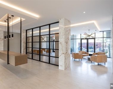 470 Main - Photo Thumbnail 2