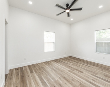 9727 Stedman Street - Photo Thumbnail 17