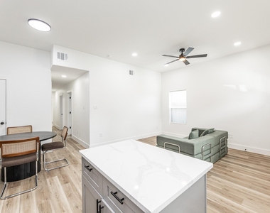 9727 Stedman Street - Photo Thumbnail 2