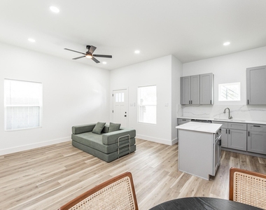 9727 Stedman Street - Photo Thumbnail 12
