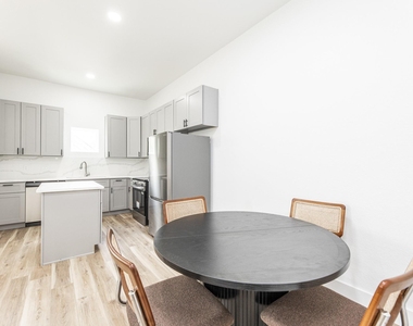 9727 Stedman Street - Photo Thumbnail 10