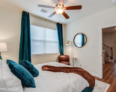 738 Link Road - Photo Thumbnail 11