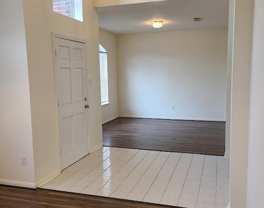 21718 Bay Palms Drive - Photo Thumbnail 2