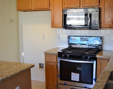 21718 Bay Palms Drive - Photo Thumbnail 11
