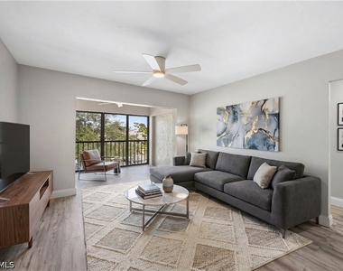 228 Fox Glen Drive - Photo Thumbnail 3
