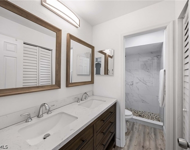 228 Fox Glen Drive - Photo Thumbnail 17