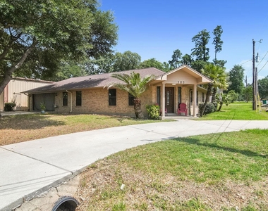 303 Shawnee Drive - Photo Thumbnail 18