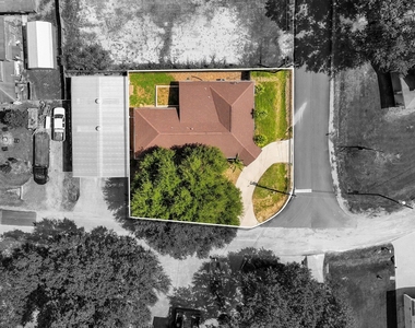 303 Shawnee Drive - Photo Thumbnail 20