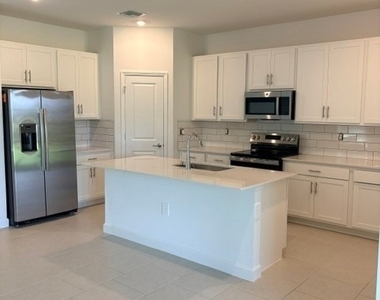 4758 Espiritu Way - Photo Thumbnail 4