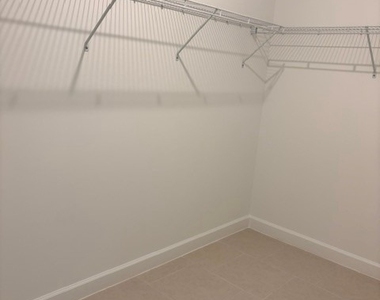 4758 Espiritu Way - Photo Thumbnail 17