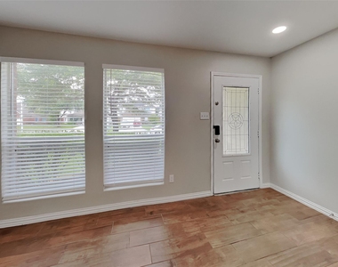 16960 Wren Hill Street - Photo Thumbnail 2