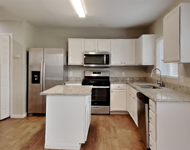 16960 Wren Hill Street - Photo Thumbnail 3