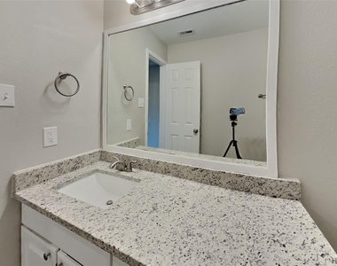 16960 Wren Hill Street - Photo Thumbnail 14
