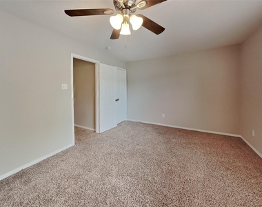 16960 Wren Hill Street - Photo Thumbnail 9