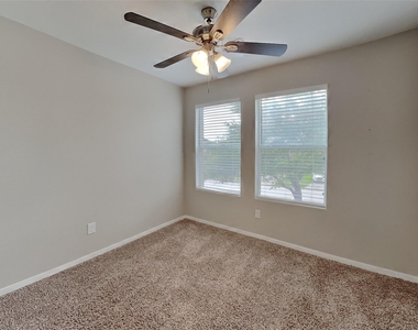 16960 Wren Hill Street - Photo Thumbnail 11