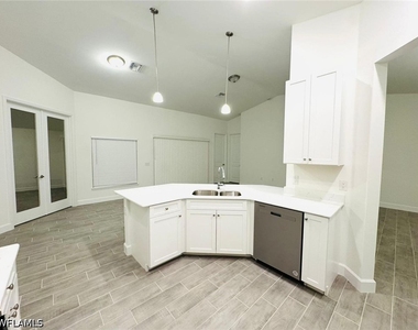 3418 26th Street Sw - Photo Thumbnail 8