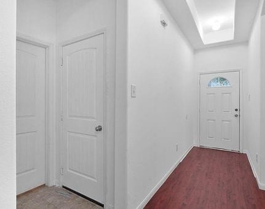 2307 Shady Tree Ln - Photo Thumbnail 15