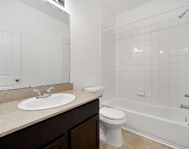 2307 Shady Tree Ln - Photo Thumbnail 14