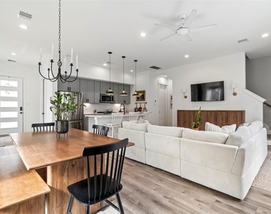 5202 Pinemont Creek Lane - Photo Thumbnail 7