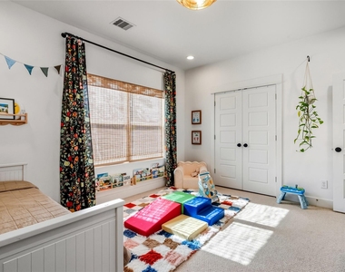 5202 Pinemont Creek Lane - Photo Thumbnail 18