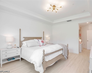 16356 Viansa Way - Photo Thumbnail 32