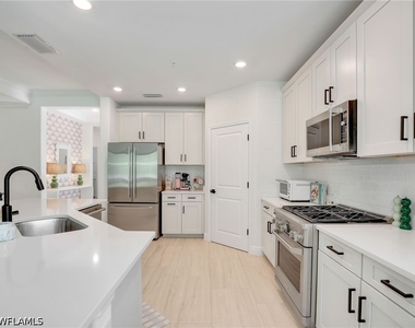 16356 Viansa Way - Photo Thumbnail 19