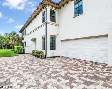 16356 Viansa Way - Photo Thumbnail 2