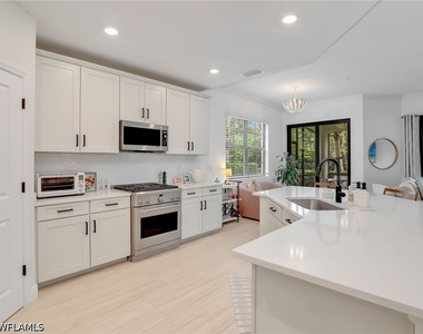 16356 Viansa Way - Photo Thumbnail 18