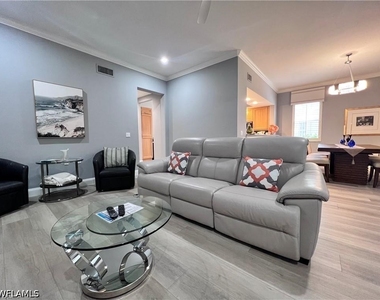 817 Regency Reserve Circle - Photo Thumbnail 7
