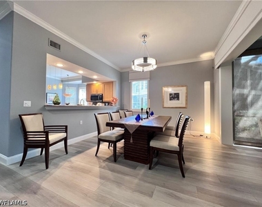 817 Regency Reserve Circle - Photo Thumbnail 4