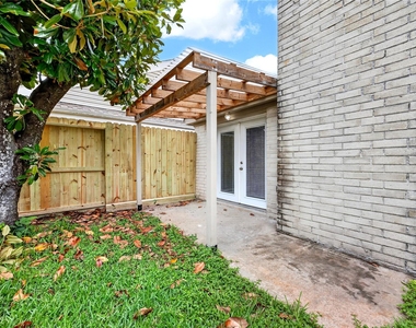11103 Bellerive Drive - Photo Thumbnail 34