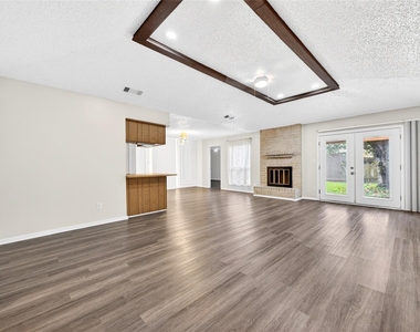 11103 Bellerive Drive - Photo Thumbnail 5