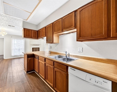 11103 Bellerive Drive - Photo Thumbnail 15