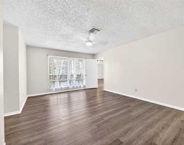 11103 Bellerive Drive - Photo Thumbnail 18